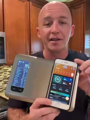 Replying to @Ryaaa💛 This smart food scale makes tracking your macros super easy! #macros #trackingcalories #diet #Fitness #tiktokshopcreatorpicks 
