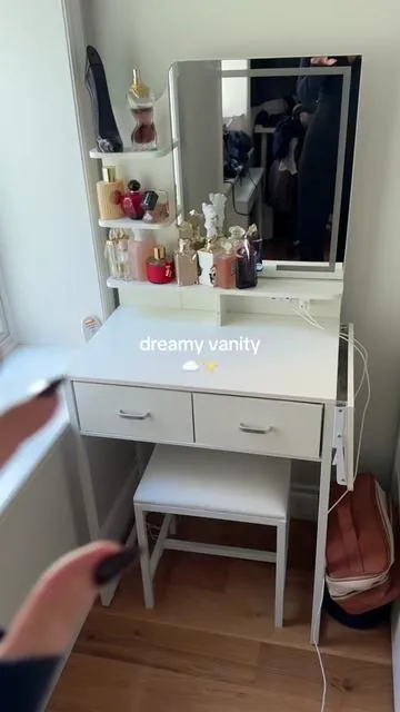 the prettiest small space vanity 🤍 #vanity #makeupvanity #vanitymirror #vanityroom #makeuporganization #makeupstorage #smallspaceliving 