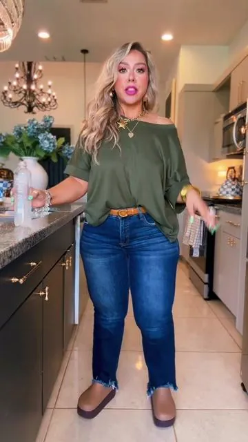 The Risen Jeans are selling out fast!!👏🏼 so freaking comfy 💅🏼 #risenjeans #womenjeans #comfyjeans #midsizejeans #fashiontiktok @Wild Oak Boutique 