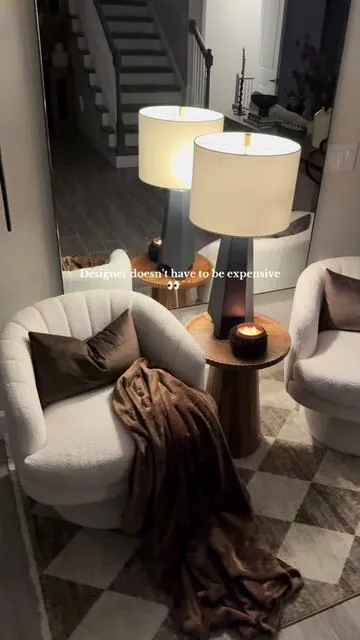 #swivelchair #swivelaccentchair #accentchair #swivelchairs #tiktokshopcreatorpicks @HAOFURNITUREMARKET 
