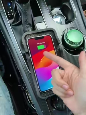 It’s super convenient.never running out of juice!⚡️🚗 don’t miss it out ! #joytutus #charger #carcharger #fastcharger #phonecharger         