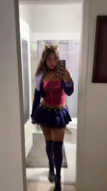 get it before it runs out again. includes a wig and fangs too! check coupons for extra discount #clawdeen #monsterhigh #clawdeencostume #halloween