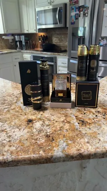 Heck of a deal and it all smells amazing!!!!! #lattafa #cologne #giftset #giftforhim #colognetiktok 