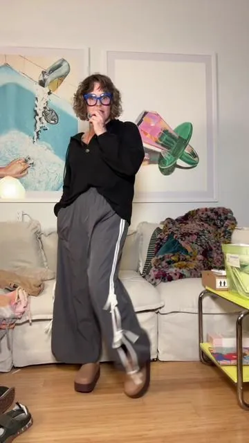 Wear the trends!!! You’re supposed to have fun with them  👌🏻 #trackpants #stripedtrackpants #bowtrackpants #tiktokshoprestock #creatoricons