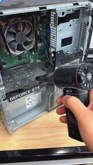 Mini USB-C rechargeable air blaster that spins up to 13,0000 RPM. Works very well. Been using it for months.  #gaming #pcgaming #gamer #pcgamer #tiktokshopcreatorpicks 