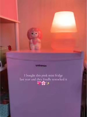 If you’ve been wanting a fridge for your room, get this one! My drinks get super cold in it 😍✨ #minifridge #pinkaesthetic #pinktok #coquetteaesthetic #cute 