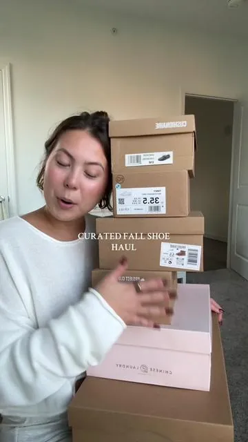a fall shoe collection that’s classic, practical, and perfect curated for everyday life!🤎🧺 #fallshoes #fallfashion #shoehaul #tiktokshoprestock #tiktokshopfalldealsforyou 