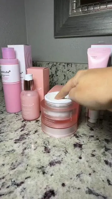 Medicube Moisture Barrier Support Bundle Miranda’s Picks @medicube global #medicube #kbeauty #skincarebundle #tiktokshopcreatorpicks #tiktokshopblackfriday 