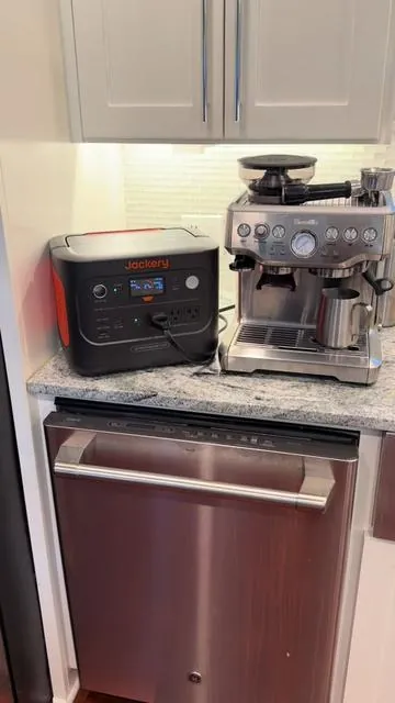 #jackerysolargenerator #jackeryexplorer1000 #jackery #solargenerator #powerstation @Jackery Direct @jackery.store 