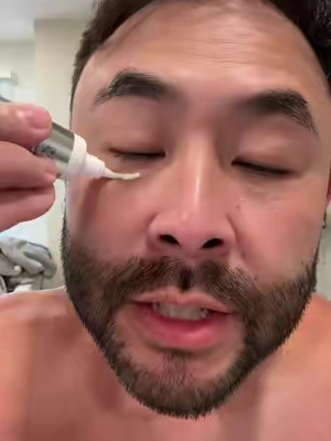 Puffy eyes and dark circles be gone! #koreanskincareproducts #undereyebags #darkcircles #koreanbeauty #smoothskin 