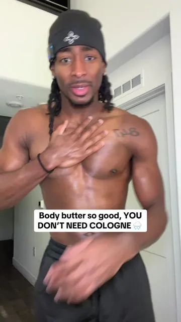 I can’t get enough of @Crowned Skin Reign Cologned Body Butter because it smells so good & lathers up the skin nice leaving you moisturized 🔥 #bodybutter #menskincare #crownedskin #fragrance #moisturizer 