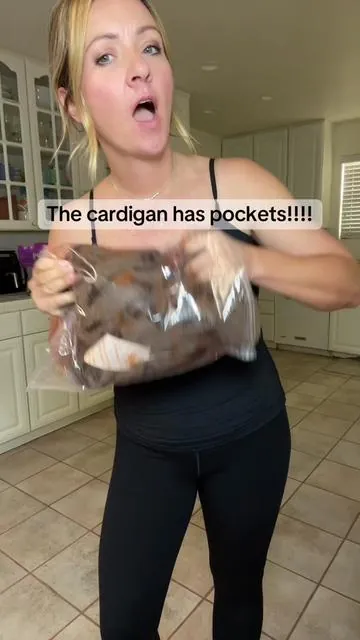 I love cardigans but this one is the softest one I own. Plus it has pockets!!! #cardigan #fallfashion #tiktokshopfalldealsforyou #tiktokshopcreatorpicks 
