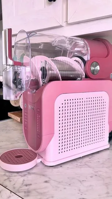 I’m obsessed😍💖 @Ninja Kitchen #limitededition #pinkgirly #sahm #ninjaslushi #imjustagirl 