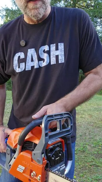 20 inch gas chainsaw from neotec,  great deal right now
#chainsaw #firewood #woodcutting #tools #homeimprovement @neotecprotools @Neotec 