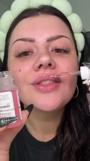 The Ordinary Exfoliating Lip Serum 🫦 I’ve ever had softer lips before hehe  #theordinary #theordinarylipserum #exfoliatinglipserum #tiktokshopfalldealsforyou #tiktokshopcreatorpicks 