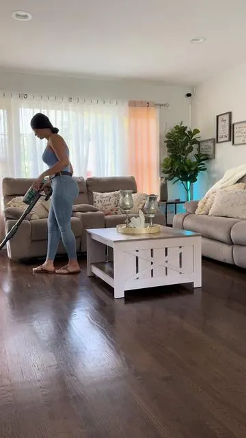 Mi mejor inversion. Gracias a este robot mantengo mi casa limpia 24/7 #vacuum #robot #clean #home #robotvaccuum 