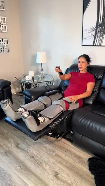Relájate y mejora la circulación de tus piernas desde la comodidad de tu casa 😱😍 #tiktokshopfinds #wellness #presotherapy #presoterapia #legmassager #piernascansadas #tiktokshopcreatorpicks #tiktokshopblackfriday #tiktokshopcybermonday #dealsforyoudays #viralproducts #homeessentials #fyp 