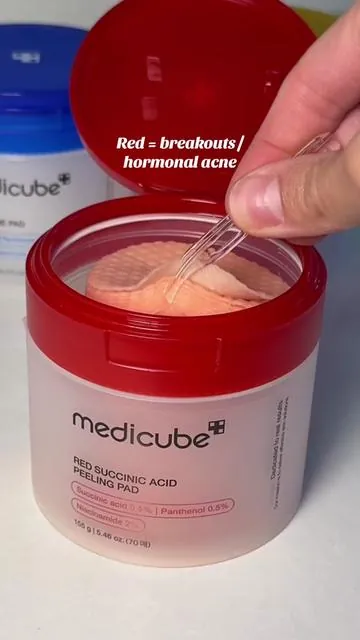 @medicube global trio pack is the best money I’ve ever spent.  Red = hormonal acne / breakouts Blue = large pores / sebum Yellow = post acne marks  #medicubesuperbrandday #medicube #kskincare #kbeauty #medicubepads 