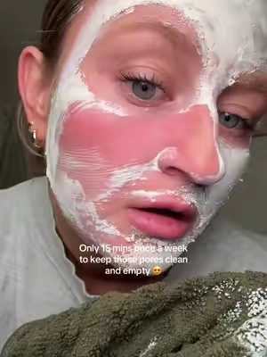 I don’t know why I called this a mud mask, Megan it’s a CLAY mask lol. Regardless… SHE WORKS 💅🏼  #amazonianclay #drleoclaymask #whiteclaymask #canadianclaymask #deepporescleansing 
