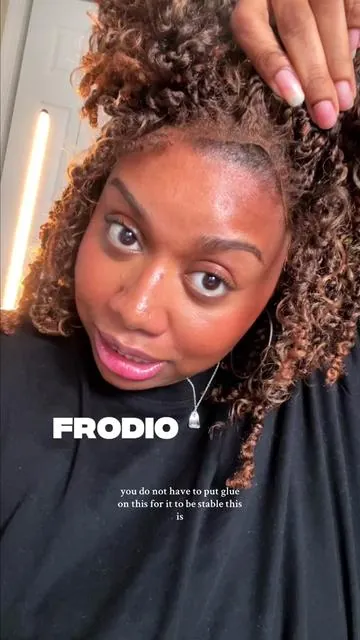 @Frodio Hair the detail 🤌🏾 do you hear me?! Wow! I love that this is a true throw on and go -  after you cut that lace and tint it (easy peasy), put it on mid run out the door!!! What do y’all think of this color? #FrodioHair #twiststyles #lacewig #twisthairstyle #tiktokshopblackfriday 