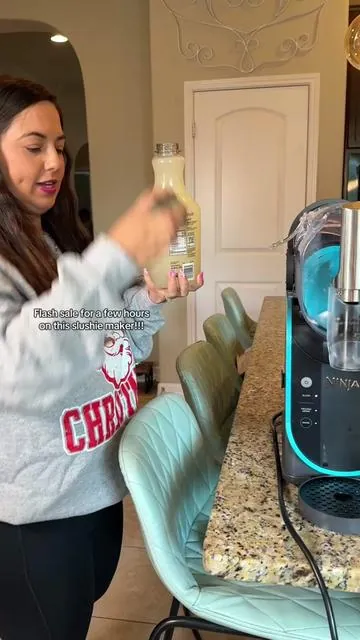 Turn your kitchen into a mini drink shop with this Ninja slushie machine 🍧 Perfect for frozen lemonades, mocktails, and icy treats all year long! Makes the smoothest, thickest slush in seconds — no chunks, no waiting. The kids will think you’re a magician 🎩✨ holiday gift ideas • kitchen gadgets • gifts for him • gifts for her • family fun • stocking stuffers • Christmas gifts • boujee on a budget #TikTokShopHolidayHaul #TikTokShopBlackFriday #TikTokShopCyberMonday #creatoricons #tiktokshopunboxing