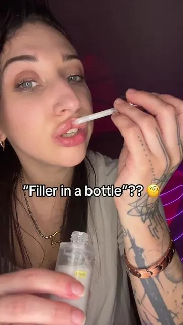 This Korean “filler in a bottle” sounded too good to be true but my lips and under eyes are so much more plump and full 😍 apparently Volufiline is legit  @SUNGBOON EDITOR  Results may vary, this is my honest personal experience  #lipfiller #plumplips #lipplumper #volufiline #koreanskincareproducts 