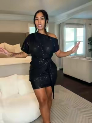 Let’s be ready for the holidays 🤗 size small 150lbs,5’4 …dress 🔗 above #cocktaildresses #holidayfashion #littleblackdress #partydress 