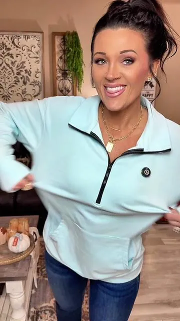 Almost like a hoodie but no hood. It’s a sweatshirt with half zip. Multiple colors. Oversized fit. Super soft and stretchy!! Perfect wearing solo, layering, with denim or leggings!!! Endless options! Grab one today!! #tiktokshopblackfriday #tiktokshopcreatorpicks #sweatshirt #fallfashion #sweaterweather @AUSELILY 