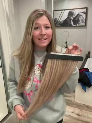 Fullshine has tape in wefts 👏🏼 love this brand! #tapeinhairextensions #hairextensions #weftextensions #tiktokshopblackfriday #fullshinehairextentions 