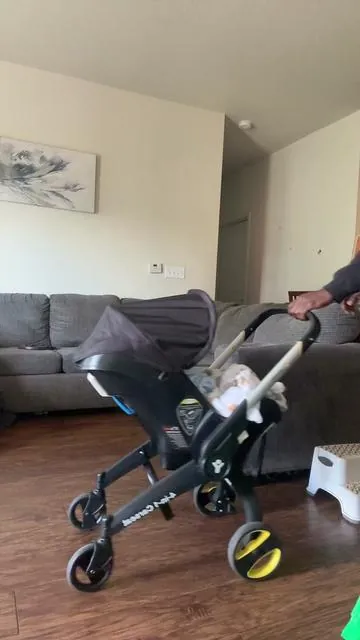 💙 My baby boy is only a day old and we’re already obsessed with this stroller/car seat combo! #NewbornEsse #strollercarseatcombo 