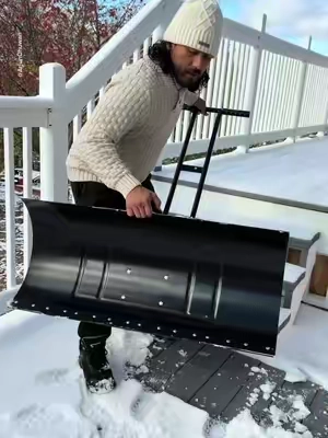 Metal Snow Shovel       #creatorsearchinsights #snowfall #wintervibes #snowblower #arjunchuwan @GARVEE PRO TOOLS 