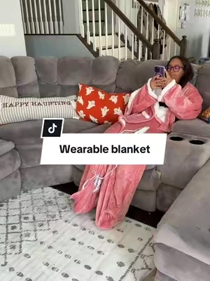 I will not be freezing this winter #HeatedBlanket #WearableBlanket  #newfunpicks #tiktokshopblackfriday 