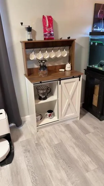 This farmhouse style coffee bar is perfect for coffee snobs with small spaces #coffeebar #farmhousedecor #smallspacefurniture 