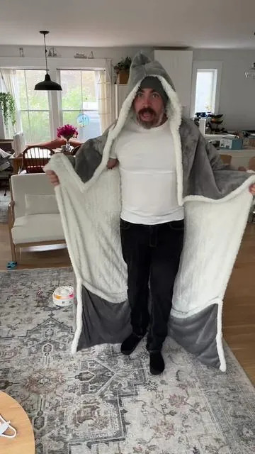 This is the best gift you can get this season. In my opinion. It’s a wearable electric heated blanket with foot pocket sleeves in a hood. #tiktokshopcreatorpicks #blackfriday #Christmas #WearableElectricBlanket #HeatedBlanket  