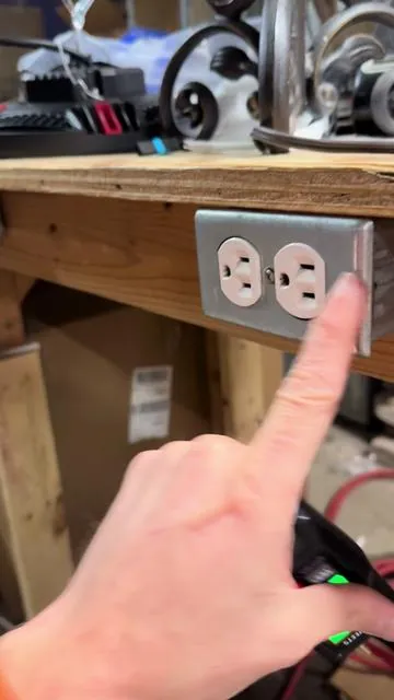 This outlet tester can diagnose seven different common problems with electrical outlets. #OutletTester #ElectricalOutlet #ElectricalTools #DIYHomeImprovement #TikTokShopBlackFriday 