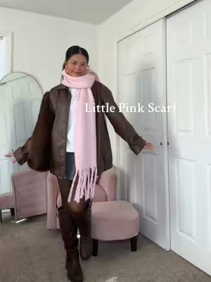 Little pink scarf 💖 #scarf #scarfoutfit 