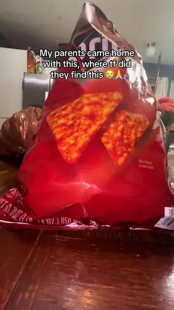 Yeaaaa I have no clue where they got this giant bag of chips 😭 but forget about that, takis powder is on sale for $6 😭🙏 #trending #xyzbca #foryoupage #abcxyz #takis 