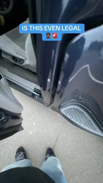 Get CarPlay and Movies in any Car #carsoftiktok #applecarplay #cars #ios26 #carplay 