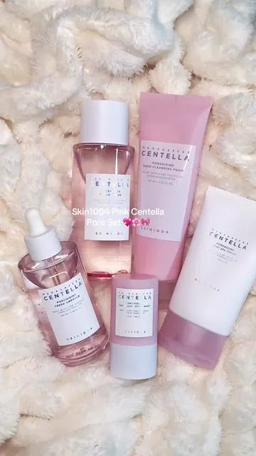 This Skin1004 Pink Centella Skincare Set is unreal 💗 Pore minimizing, cleansing, and leaves your skin feeling so smooth @SKIN1004 US #skin1004 #centella #pinkaesthetic #kbeautyskincare #tiktokshopblackfriday 