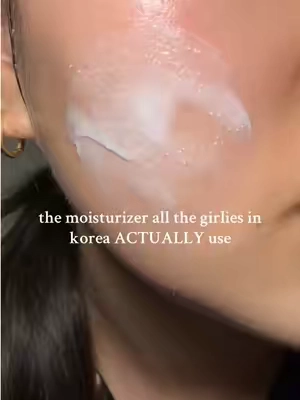 the no.1 skin barrier cream the girlies in korea SWEAR by... and it's buy 1 get 4 free rn!! #illiyoonceramideatoconcentratecream
#koreanskincare #sensitiveskin
#TikTokShopBlackFriday
#TikTokShopCyberMonday @ILLIYOON US 