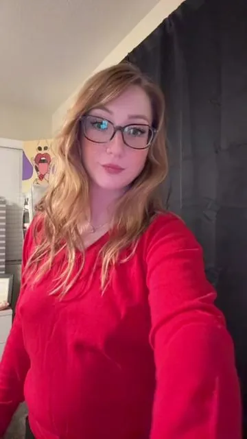 This red sweater is perfect for the holiday season! You can make it either dressy or casual as it has an elegant stitch and V-neck . The material is lightweight and very breathable… I can’t wait to make a bunch of outfits with this! #sweater #tiktokmademebuyit #tiktokshop #tiktokshopcybermonday #tiktokshopblackfriday 