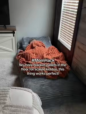 The best mom hack for scared kiddos at night. Way more comfortable than a blanket on the floor! #momhack #sofabed #tiktokshopholidayhaul #tiktokshopblackfriday #foldablesofabed 