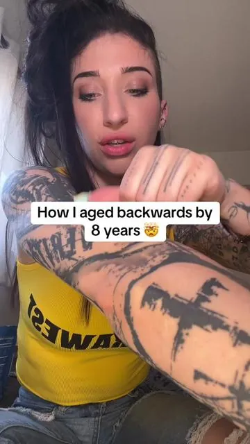 How I accidentally bio hacked myself and age backwards 8 years. I swear no anti aging skincare can compete with calcium akg @catakor.us  #skincareover30 #antiagingtips #biohacking #agebackwards #beautysupplements
