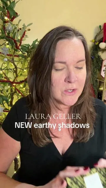 Next one to sell out. NEW Laura Geller Earthy Essentials baked eyeshadow palette. #eyeshadowpalette #greeneyeshadow #laurageller #bakedeyeshadow #matureskinmakeup 