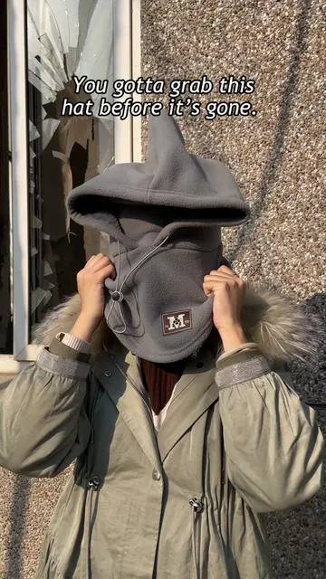 3-in-1 winter hat, keeps your face, neck & ears toasty AF! Grab it fast, hit the link!#balaclava  #TikTokHolidayHaul #spotlightfinds#homeandelectronicsdeals
