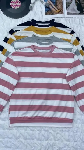 How to get that chic, Parisian look with just one item. 🇫🇷  #stripedtop #fallfashion #styletips #capsulewardrobe #casualstyle #TikTokShopHolidayHaul 