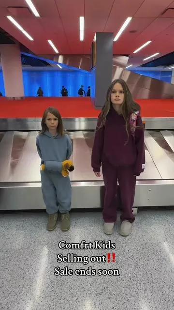 Comfrt Kids hoodie & sweatpants almost sold out! Sale ends soon #tiktokshopcreatorpicks #tiktokshopholidayhaul #comfrt #comfrtkids @Comfrt 