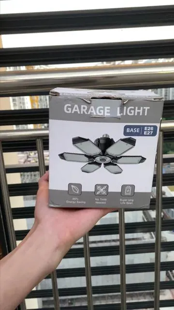 Eight foldable panels to light up every corner! #GarageLight #LEDLight #garage ckd-w-1218-2