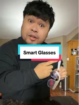 He couldn’t believe these smart glasses  #SmartGlasses #Glasses #AIGlasses #tiktokshopcreatorpicks #tiktokshopholidayhaul 