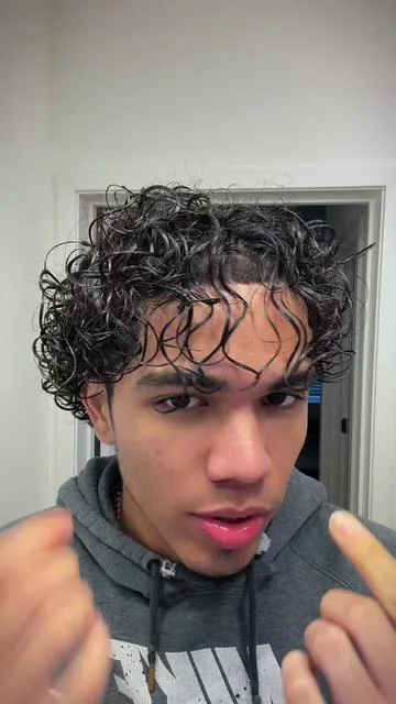 Hair oil for curly hair gel cast #based #basedbodyworks #curlyhair #curlyhairmen #curlyhairproducts  